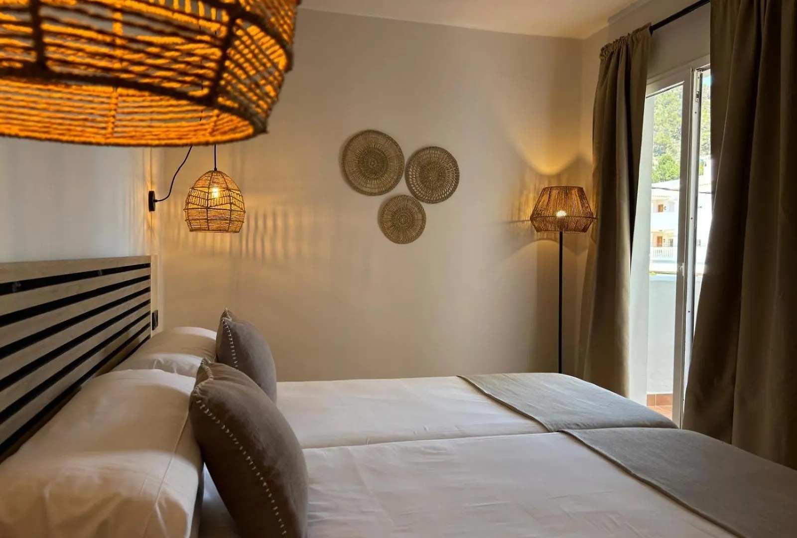 Apartamentos Ses Veles Cala Llonga  0*, Cala Llonga (Ibiza) España