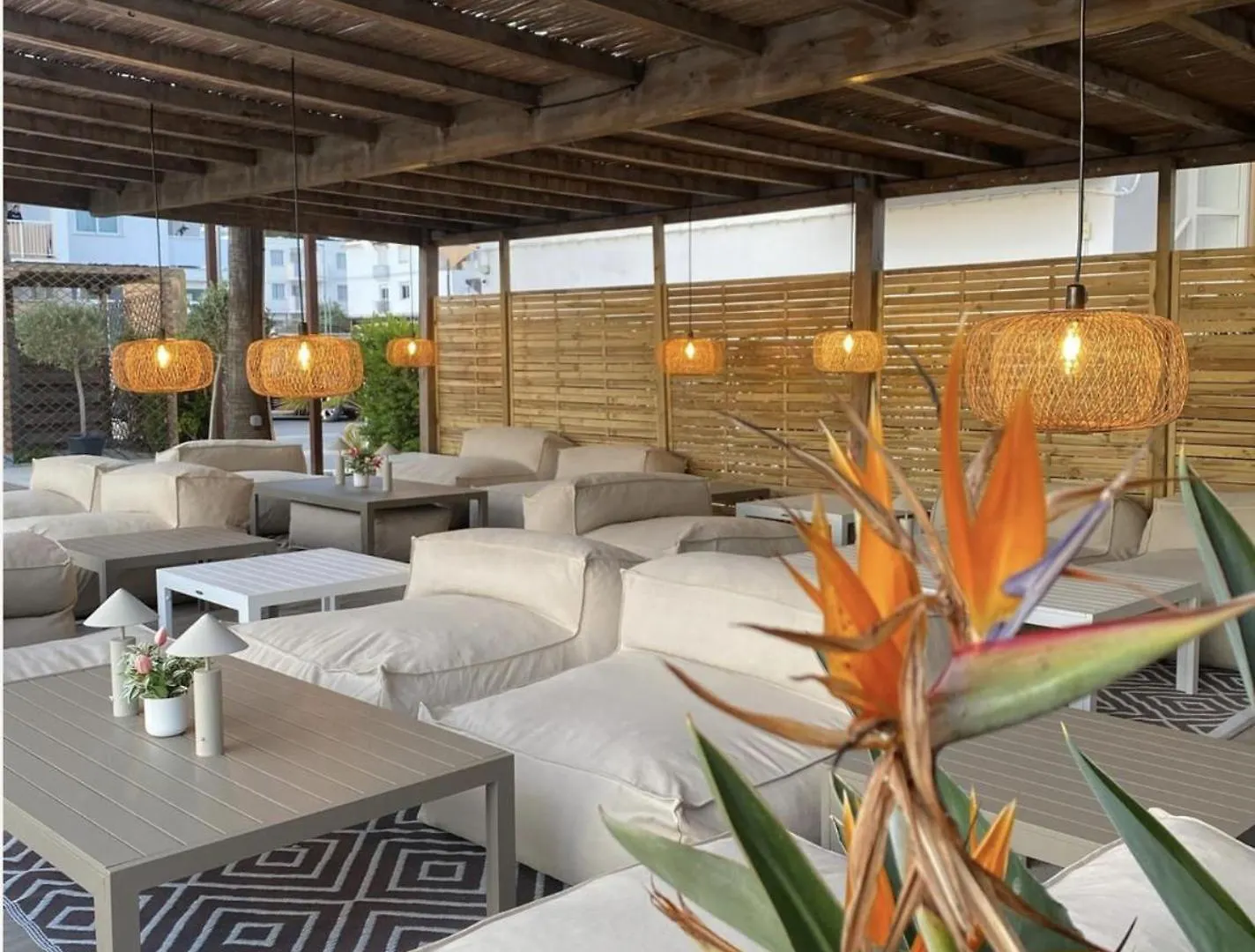 Apartamentos Ses Veles Cala Llonga  0*, Cala Llonga (Ibiza)