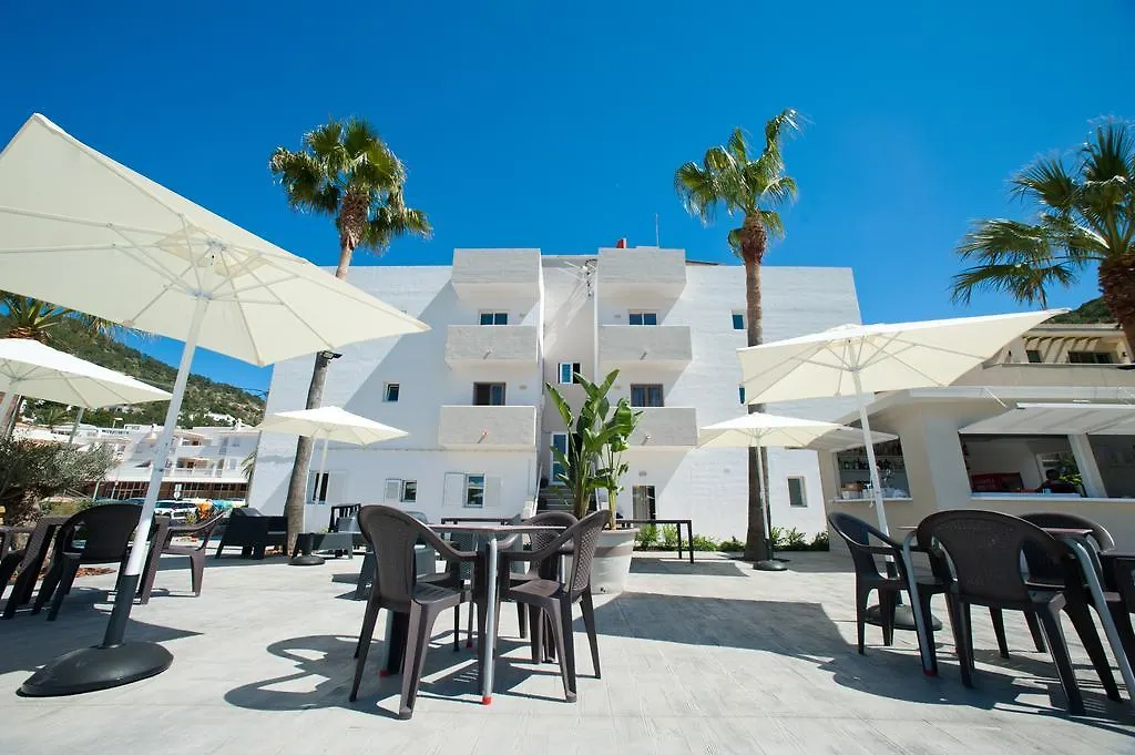 Apartamentos Ses Veles Cala Llonga  Cala Llonga (Ibiza)